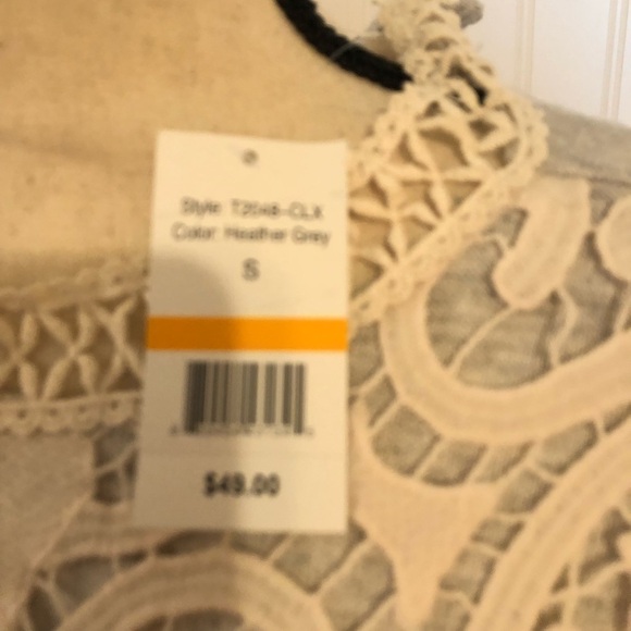 SKYLAR & JADE NWT Top Heather Grey - Picture 4 of 8